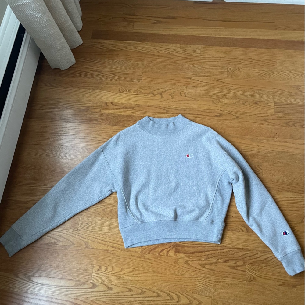 Champion Women’s Grey Reverse Weave Mock Neck Cropped Sweatshirt, Medium